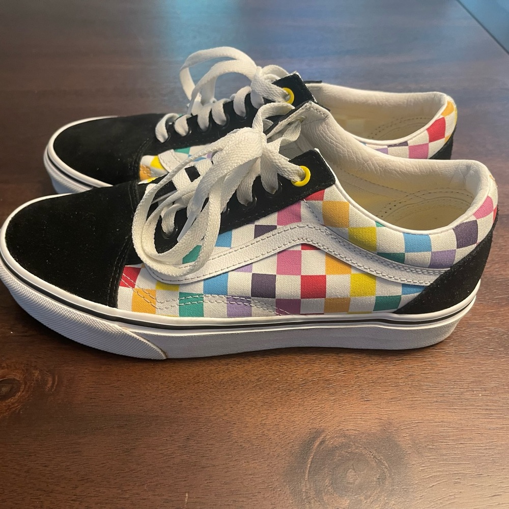Vans Checkered Low Tops - Unisex